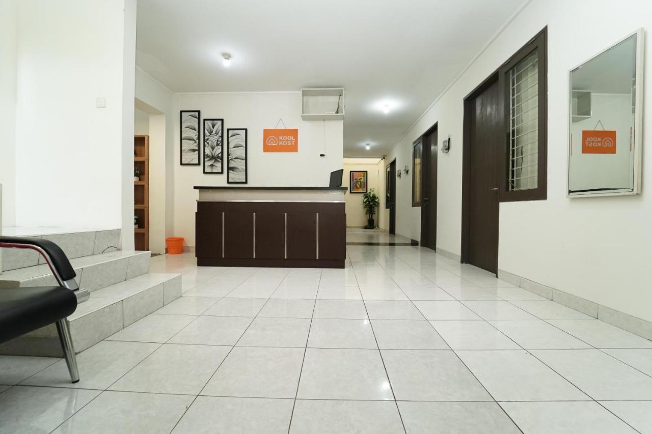 Koolkost Near Universitas Prasetiya Mulya Pagedangan Exterior photo