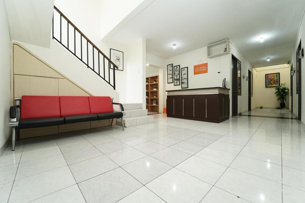 Koolkost Near Universitas Prasetiya Mulya Pagedangan Exterior photo